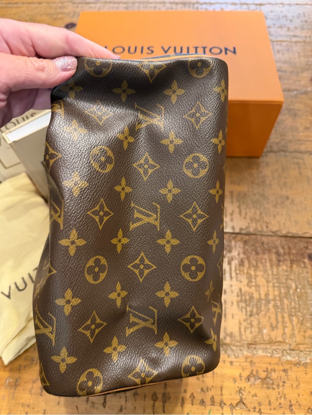 Louis Vuitton Monogram “Speedy 25” - Picture 7 of 13